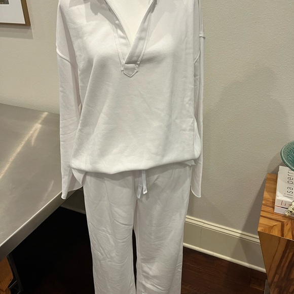 Other - Women's White Lounge Set oversized Large